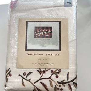 Woolrich New In Package Twin Flannel Sheet Set